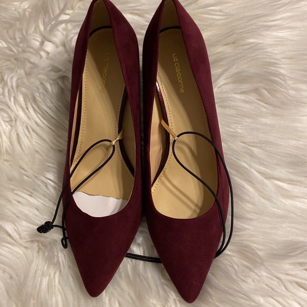 Liz Claiborne very unique women shoes suede and heel 2” size 8M - Picture 11 of 12